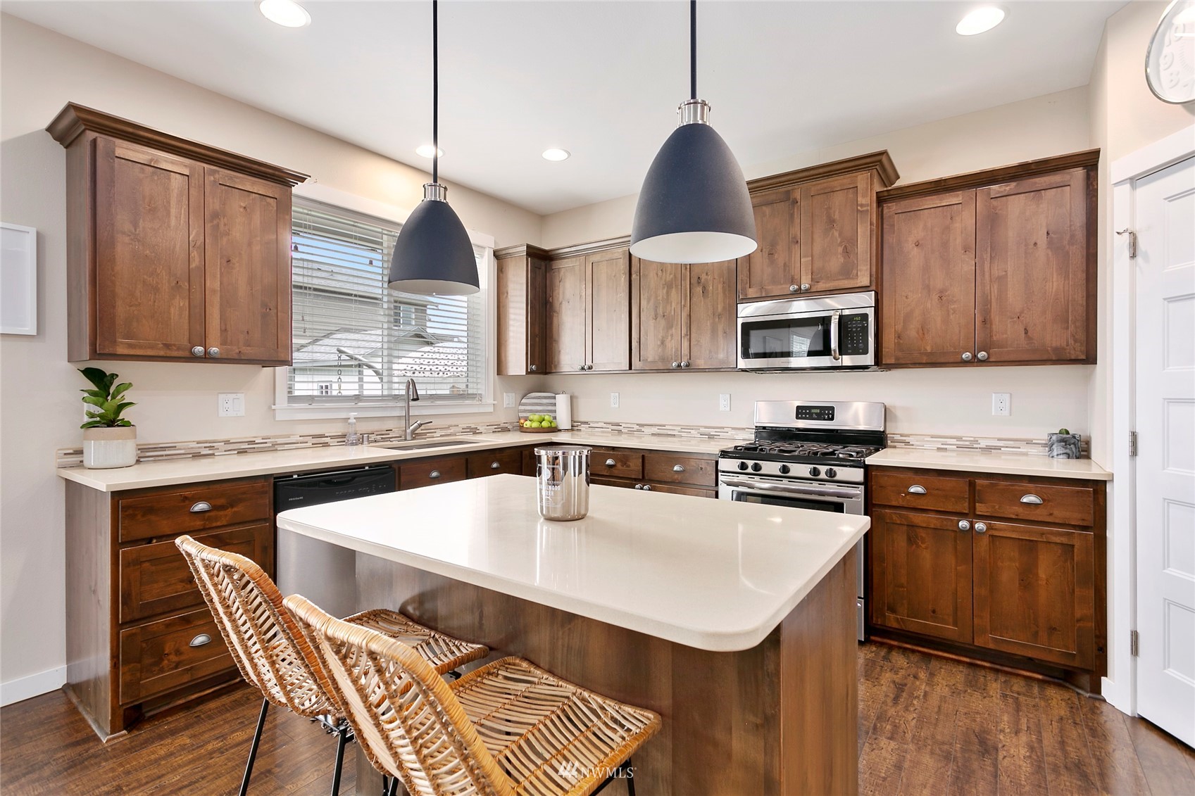 8718 Vinup Road Lynden, WA 98264 - Photo 8 of 37 Gallery Image 8
