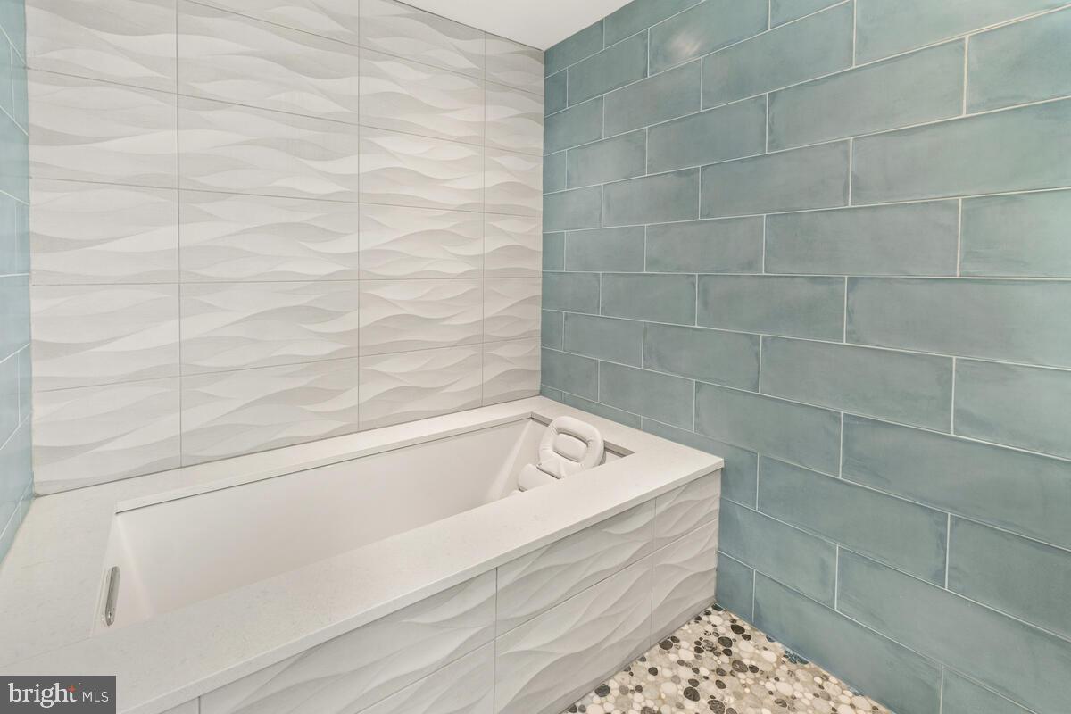 24317 Log House Road Gaithersburg, MD 20882 - Photo 20 of 46 Gallery Image 20