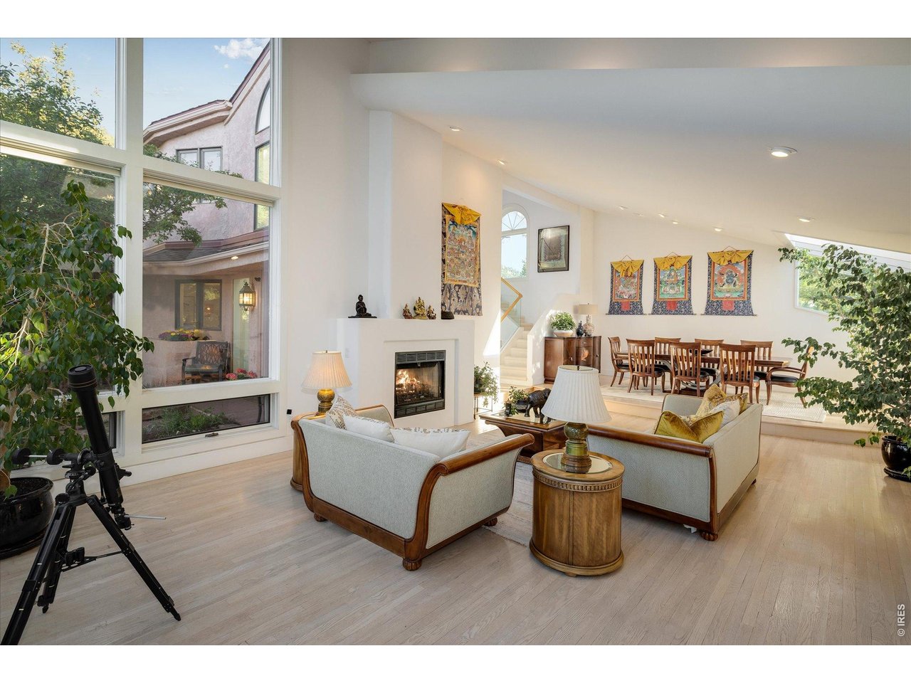 495 South Cedar Brook Road Boulder, CO 80304 - Photo 14 of 40 Spacious and sun-filled living and dining area
