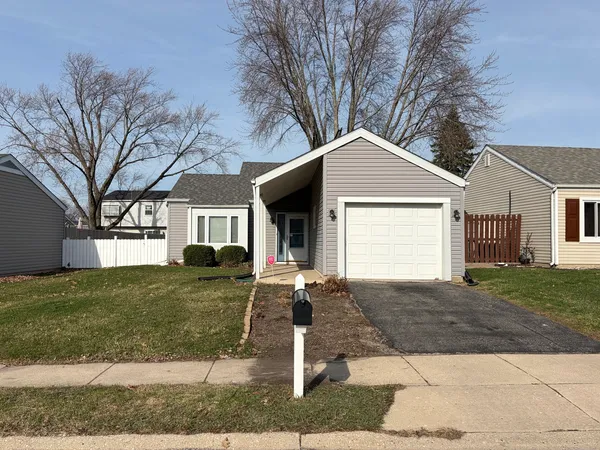 $289,000 | 2311 Bluebell Court, Aurora, IL 60506