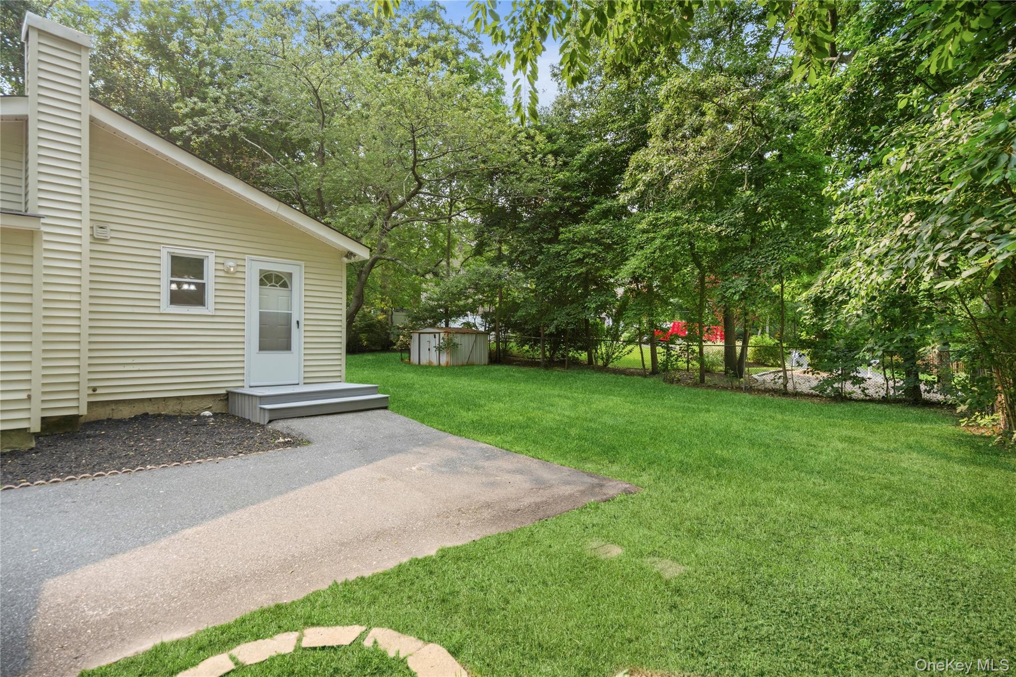 3 Aspen Road Mastic Beach, NY 11951 - Photo 32 of 33 Gallery Image 32