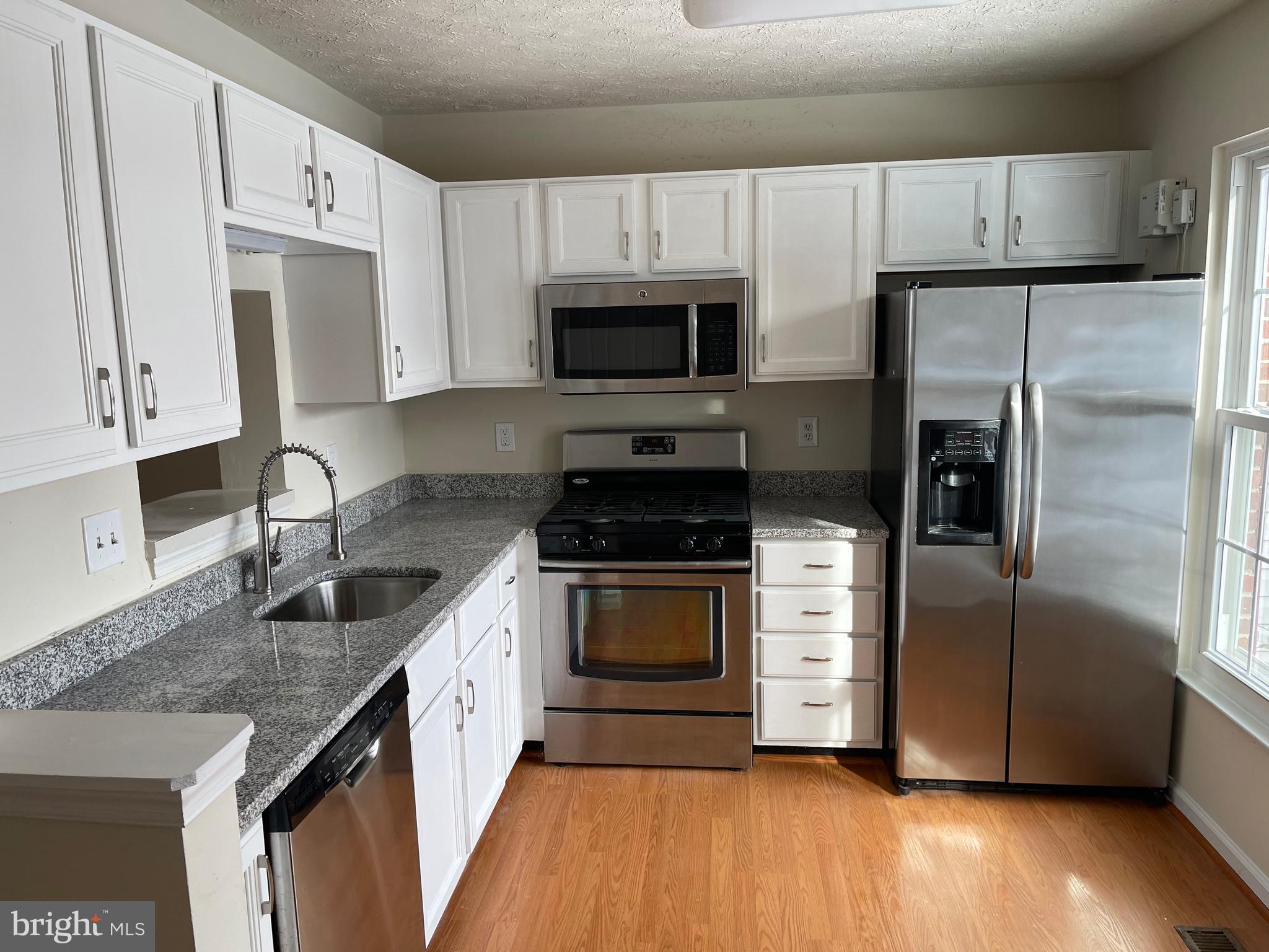 17 Ridge Manor Court Damascus, MD 20872 - Photo 2 of 24 Gallery Image 2