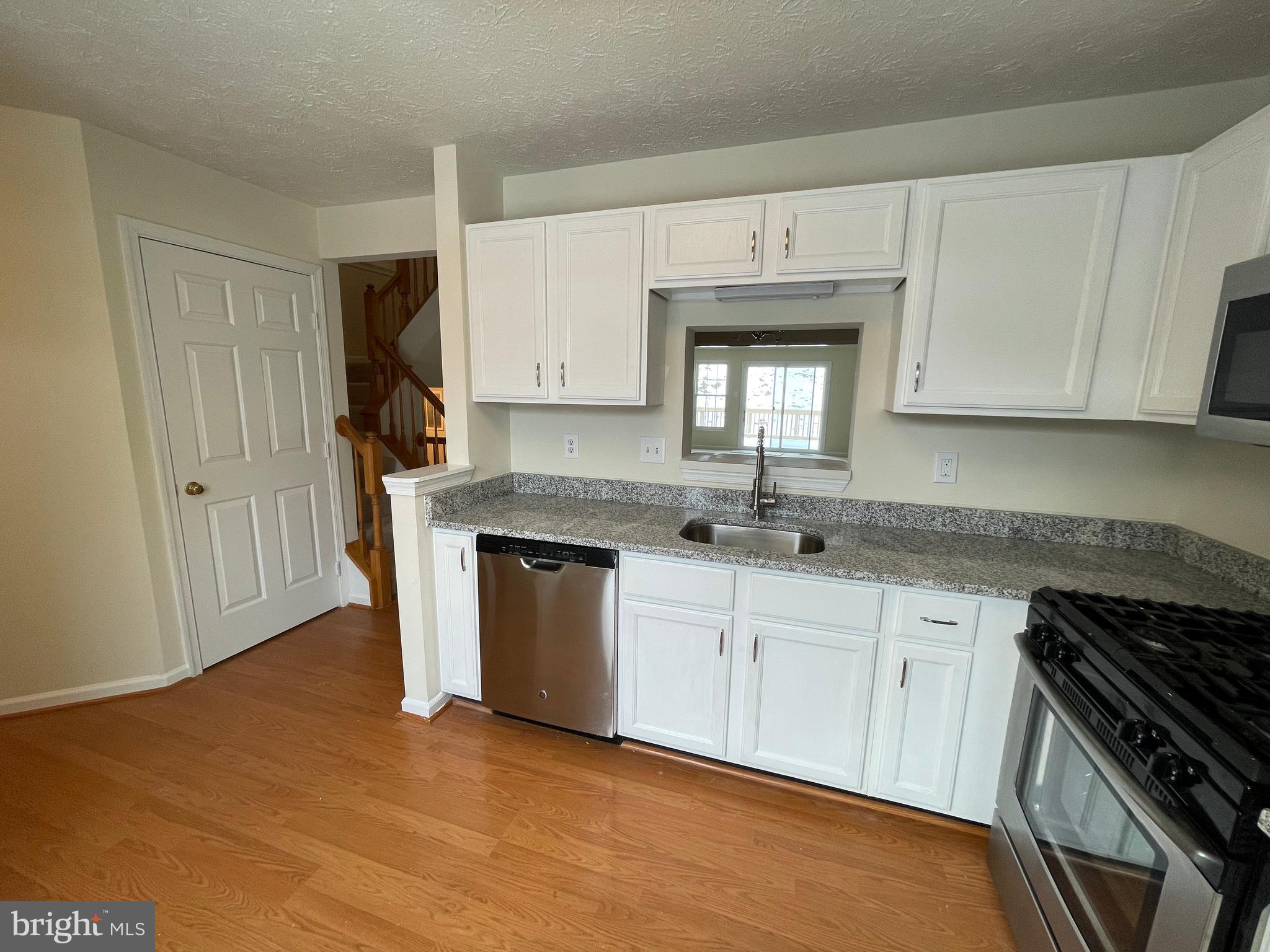 17 Ridge Manor Court Damascus, MD 20872 - Photo 3 of 24 Gallery Image 3