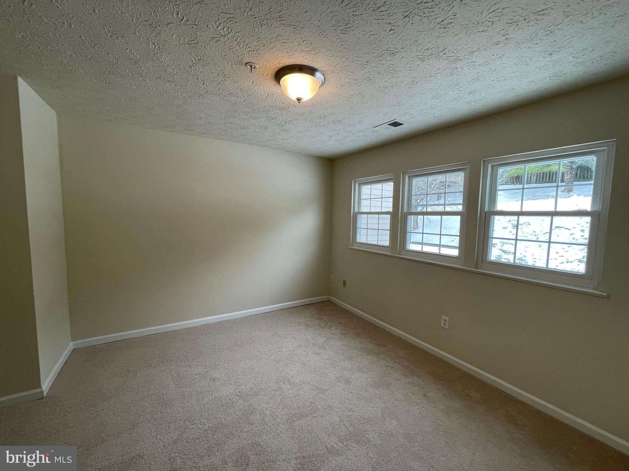 17 Ridge Manor Court Damascus, MD 20872 - Photo 8 of 24 Gallery Image 8