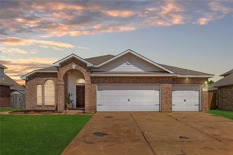 $324,900 | 3111 Clover Trace Drive, Spring, TX 77386