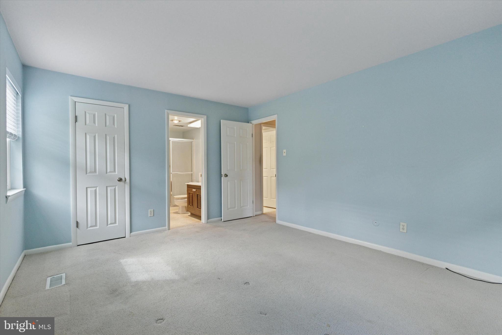 232 Old Forge Crossing Devon, PA 19333 - Photo 9 of 16 Main Bedroom