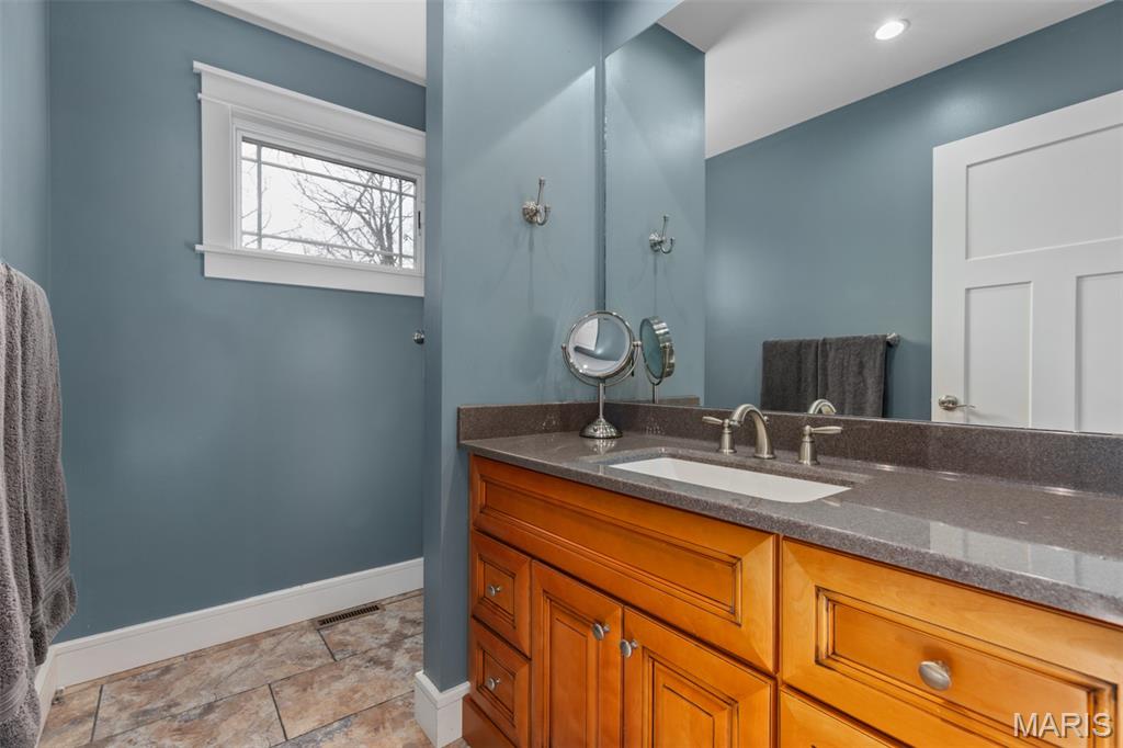 256 Arrowhead Lane Litchfield, IL 62056 - Photo 14 of 50