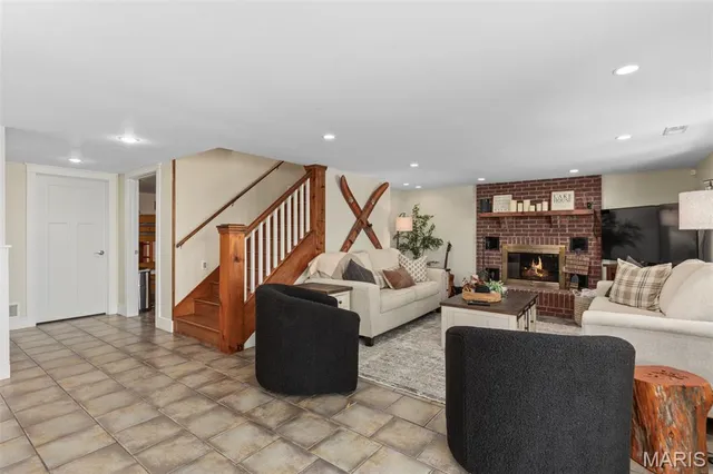 $599,000 | 256 Arrowhead Lane, Litchfield, IL 62056