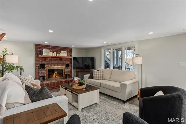 $599,000 | 256 Arrowhead Lane, Litchfield, IL 62056