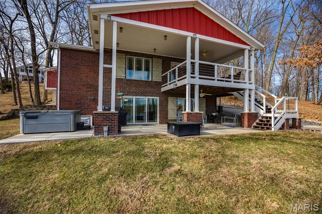 $599,000 | 256 Arrowhead Lane, Litchfield, IL 62056