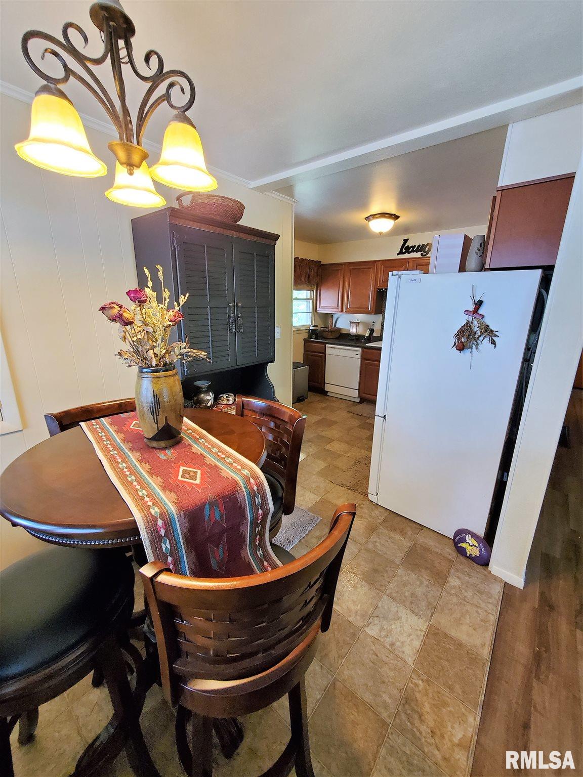 5227 North Ronald Road Peoria, IL 61614 - Photo 13 of 30 Gallery Image 13