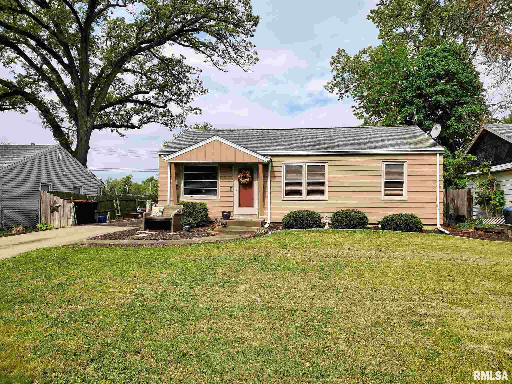 5227 North Ronald Road Peoria, IL 61614 - Photo 2 of 30 Gallery Image 2