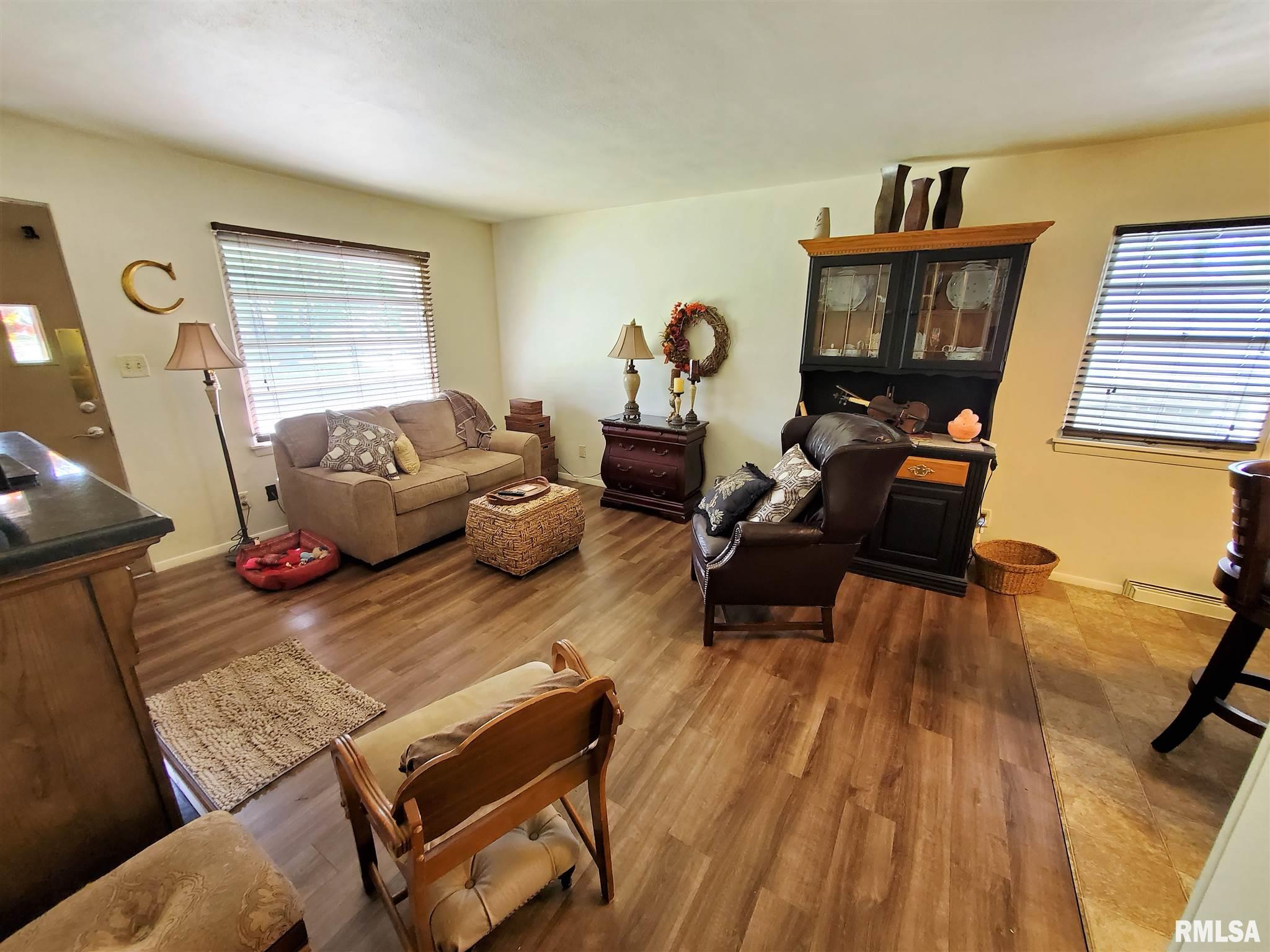 5227 North Ronald Road Peoria, IL 61614 - Photo 6 of 30 Gallery Image 6