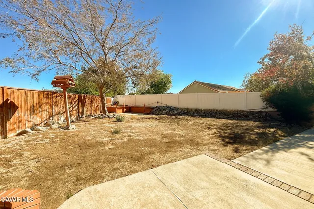 $3,150 | 39518 Chalfont Lane, Palmdale, CA 93551