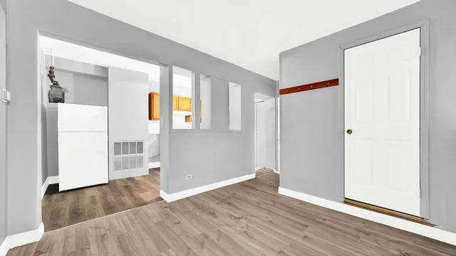 $1,250 | 1831 West 21st Place, Unit 1R, Chicago, IL 60608