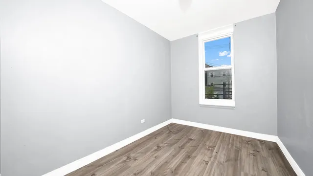 $1,250 | 1831 West 21st Place, Unit 1R, Chicago, IL 60608