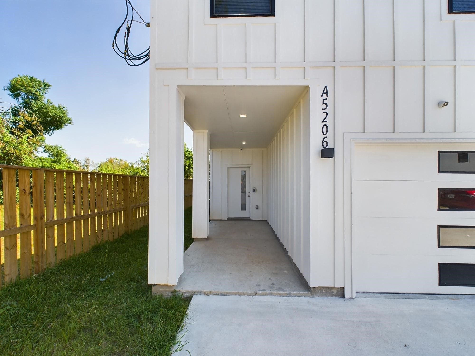 5206 Gold Street, Unit A Houston, TX 77026 - Photo 2 of 19
