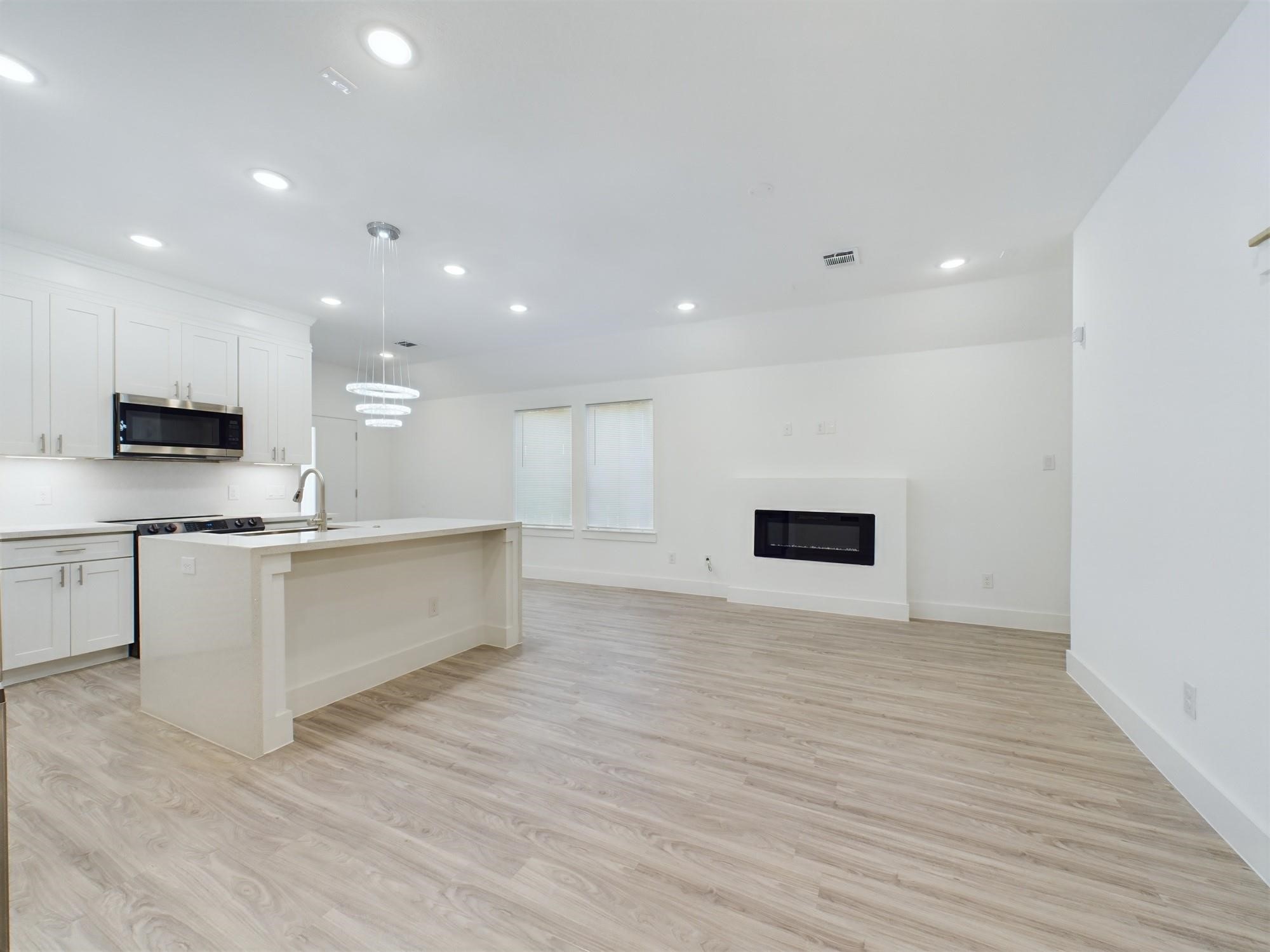 5206 Gold Street, Unit A Houston, TX 77026 - Photo 7 of 19