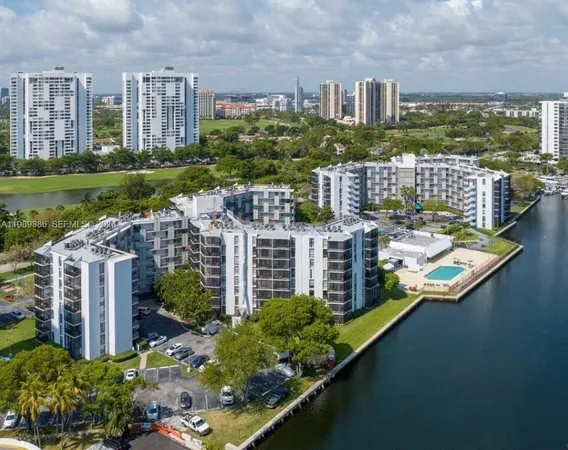 $2,700 | 3401 North Country Club Drive, Unit 718, Aventura, FL 33180