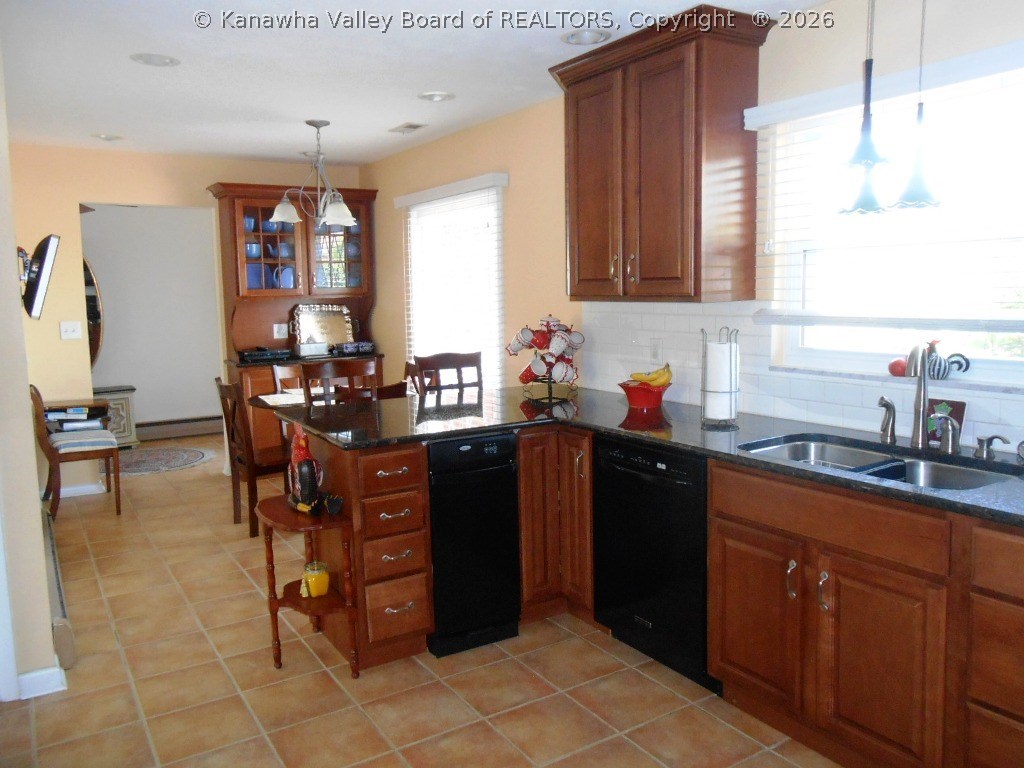 363 Highlawn Drive Ripley, WV 25271 - Photo 5 of 30 Gallery Image 5
