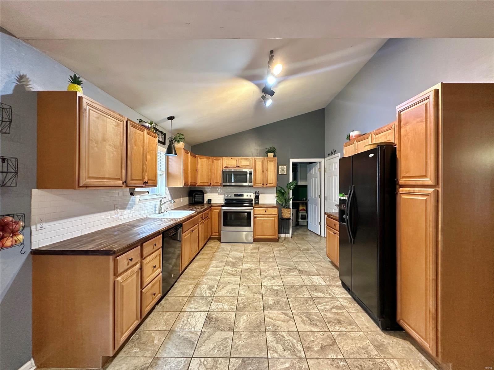 7657 Meadowbrook Lane Barnhart, MO 63012 - Photo 15 of 38