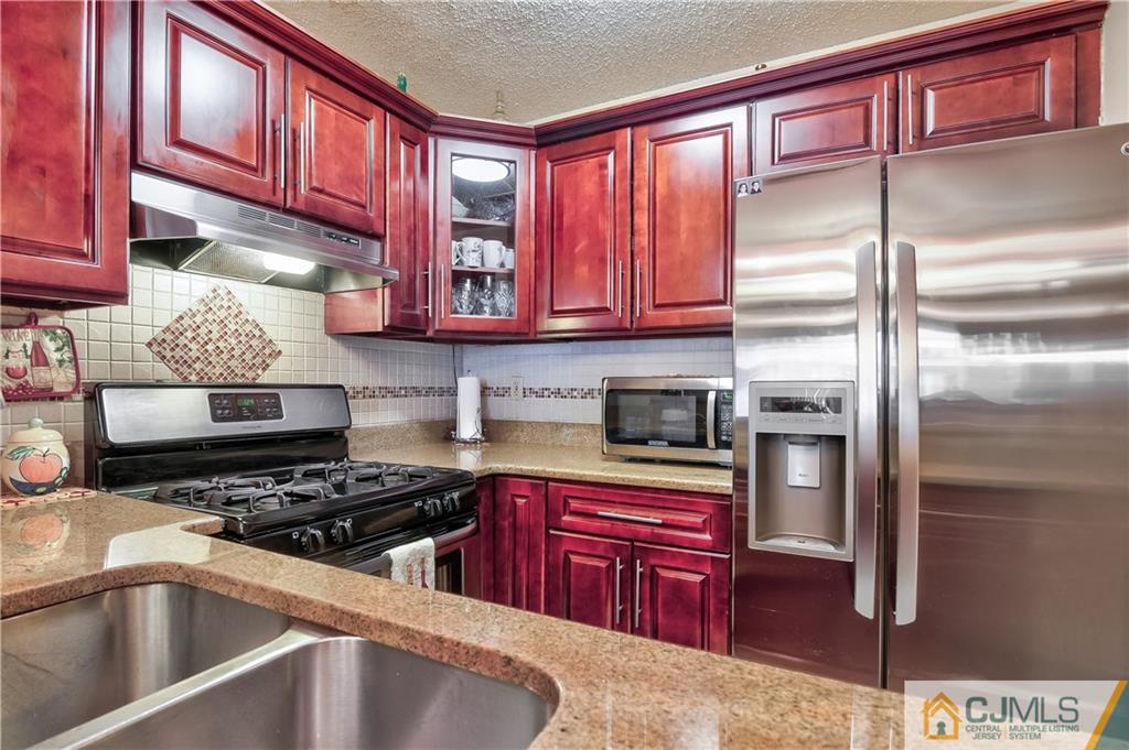 918 Edpas Road New Brunswick, NJ 08901 - Photo 11 of 19 Gallery Image 11