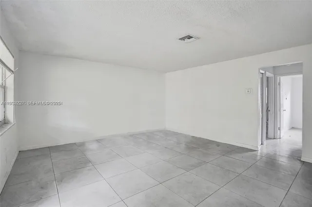 $2,000 | 5310 Northwest 18th Place, Unit 2, Lauderhill, FL 33313