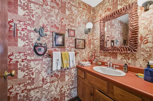 $699,000 | 16 Commons Drive, Bradford Woods, PA 15015