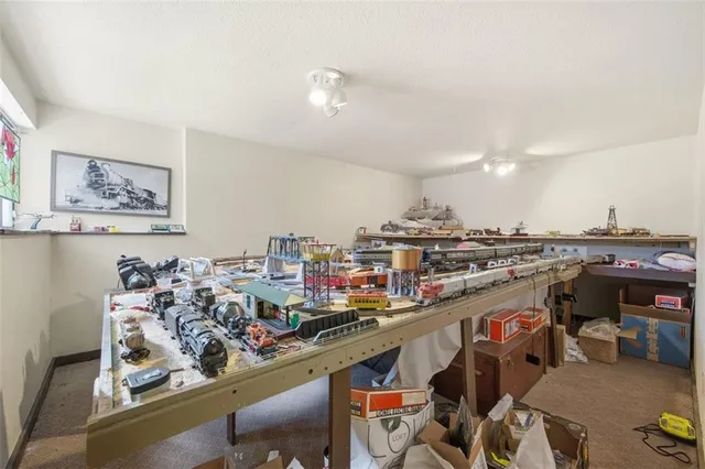 $699,000 | 16 Commons Drive, Bradford Woods, PA 15015