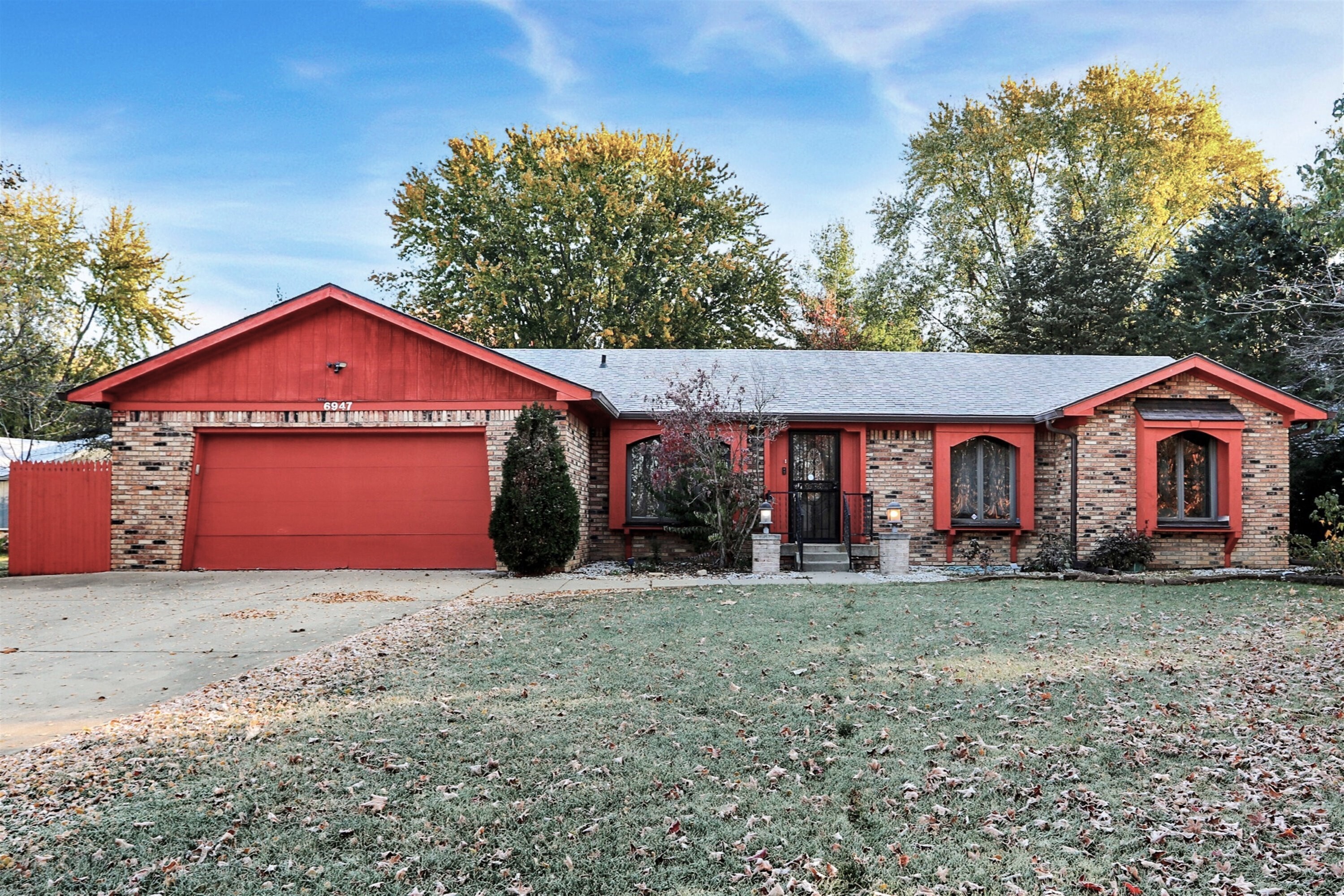 6947 Rio Grande Drive Indianapolis, IN 46217 - Photo 1 of 19