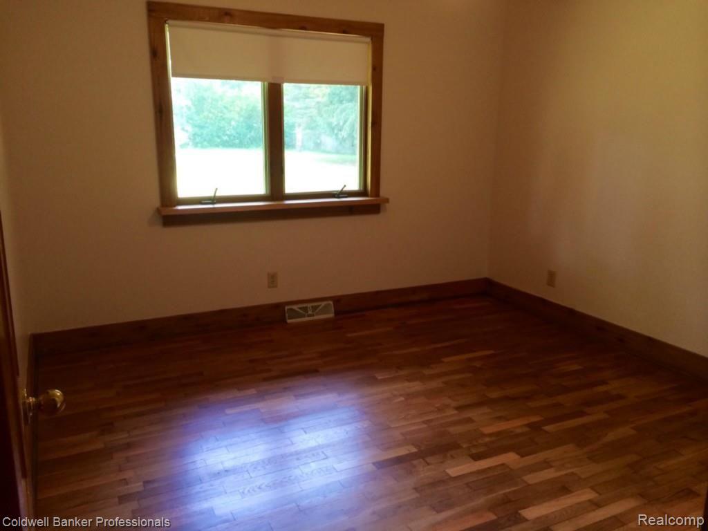 5300 Calkins Road Flint, MI 48532 - Photo 41 of 47