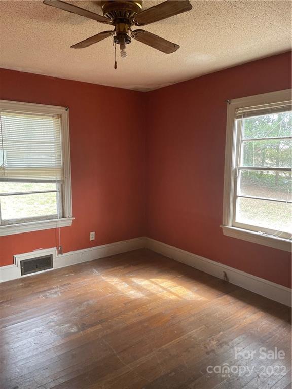 141 Fox Mountain Road Columbus, NC 28722 - Photo 5 of 9 Gallery Image 5
