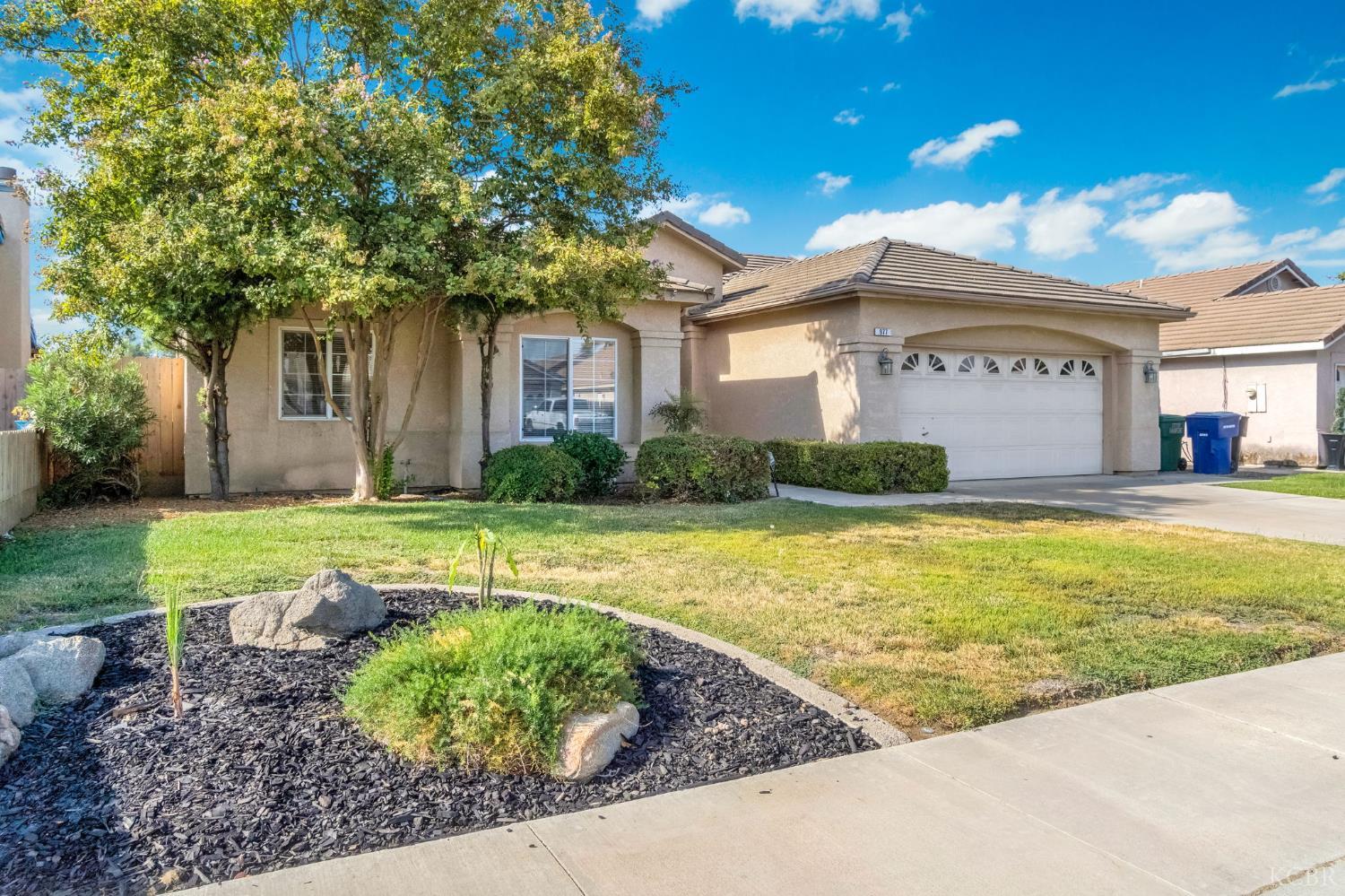 977 Meadow View Road Hanford, CA 93230 - Photo 2 of 35 Gallery Image 2