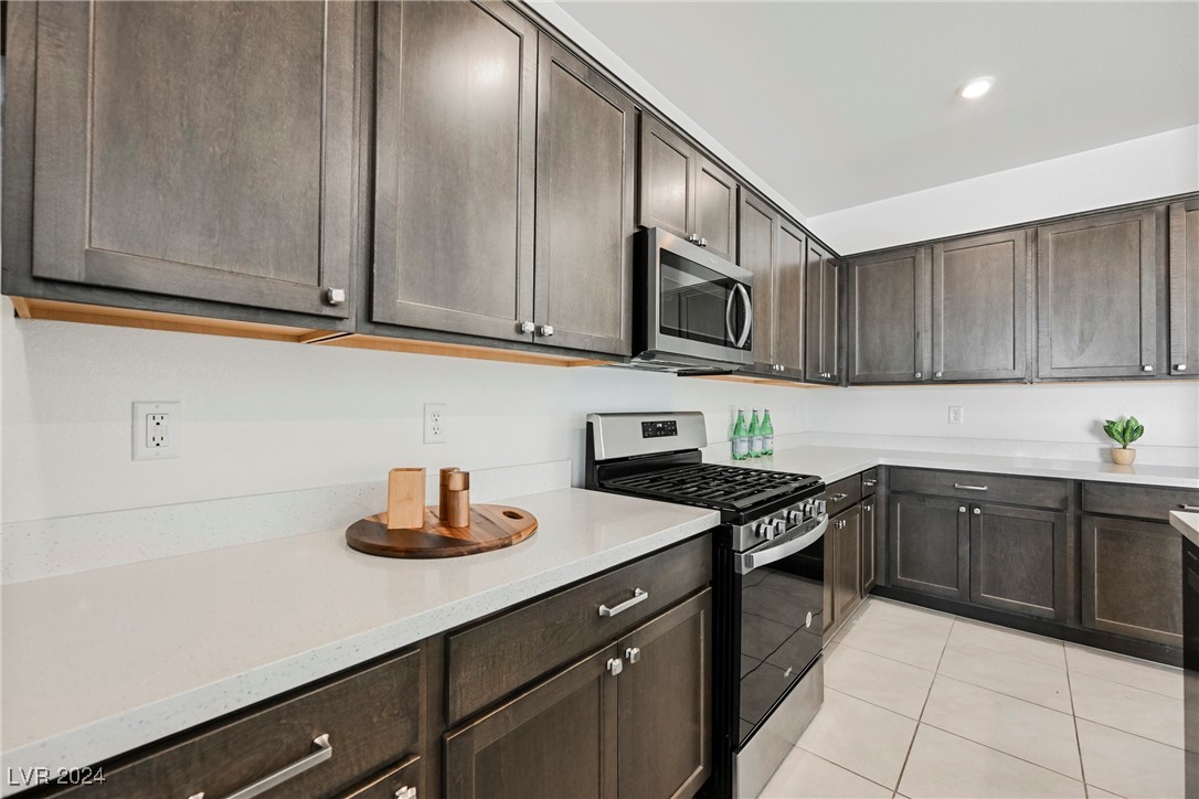 6410 Ranunculus Street North Las Vegas, NV 89084 - Photo 9 of 25