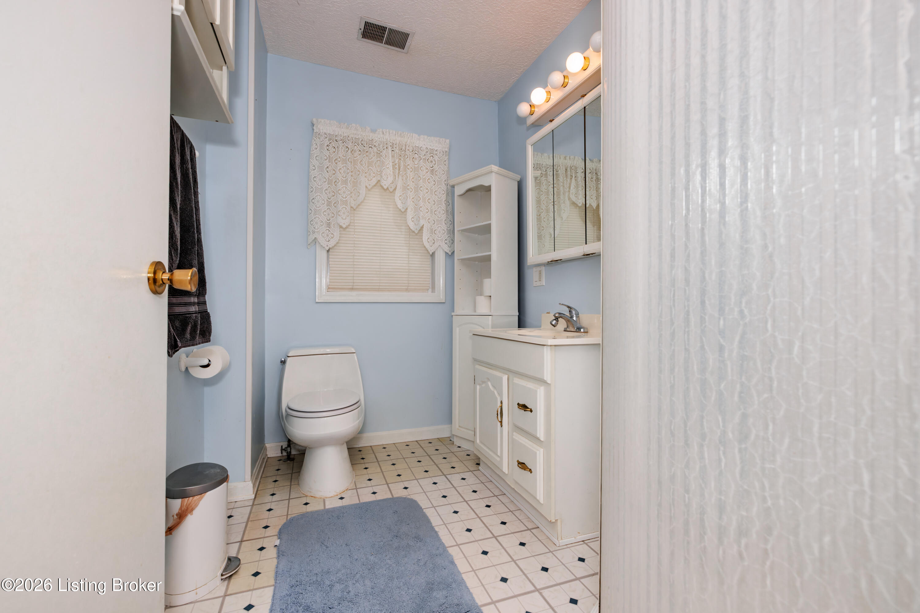 828 West Elm Road Radcliff, KY 40160 - Photo 21 of 36 BO0A5293