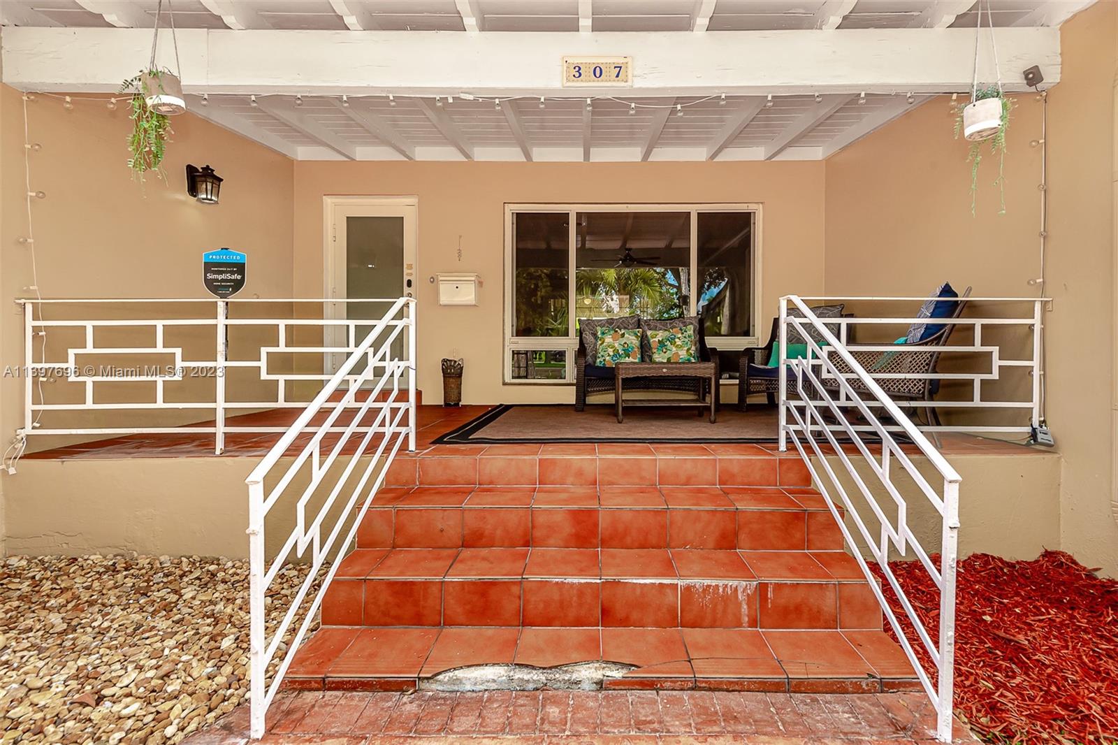 307 North Rainbow Drive Hollywood, FL 33021 - Photo 14 of 74