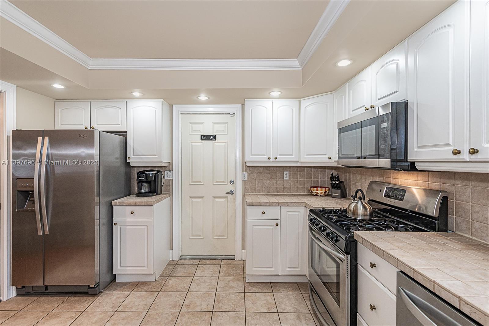 307 North Rainbow Drive Hollywood, FL 33021 - Photo 46 of 74