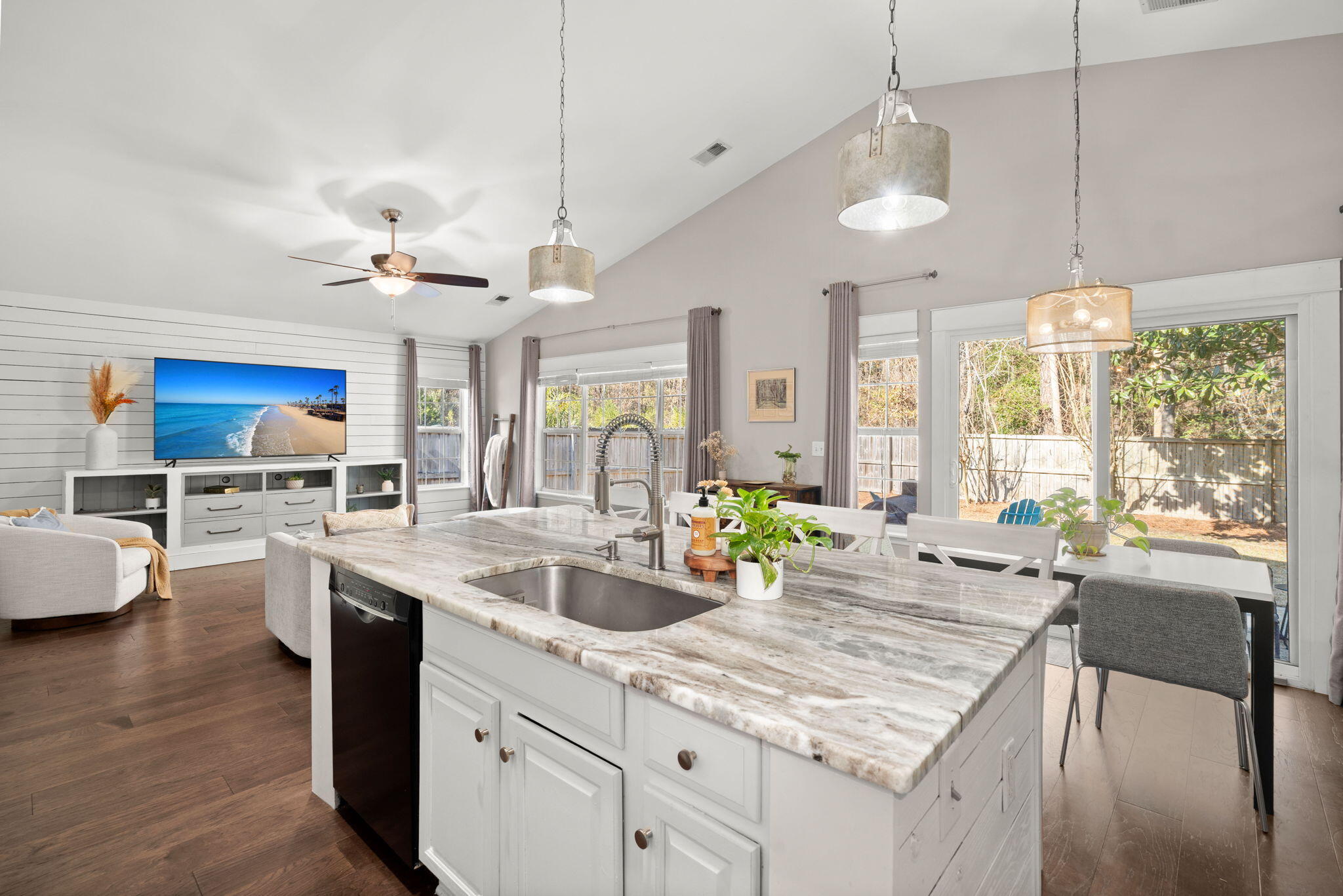 1108 Old Course Lane Mount Pleasant, SC 29466 - Photo 12 of 38 16