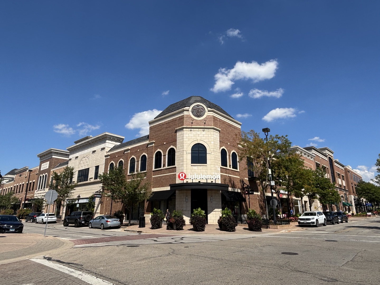 1215 Chalet Road, Unit 101 Naperville, IL 60563 - Photo 35 of 36 a front view of a building with a street
