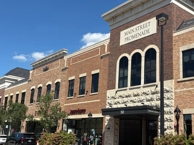 $224,900 | 1215 Chalet Road, Unit 101, Naperville, IL 60563