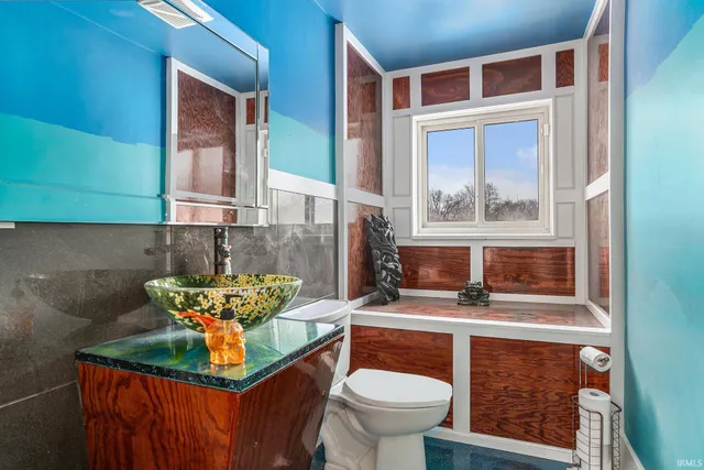 $175,000 | 23957 Highway 33, Elkhart, IN 46517