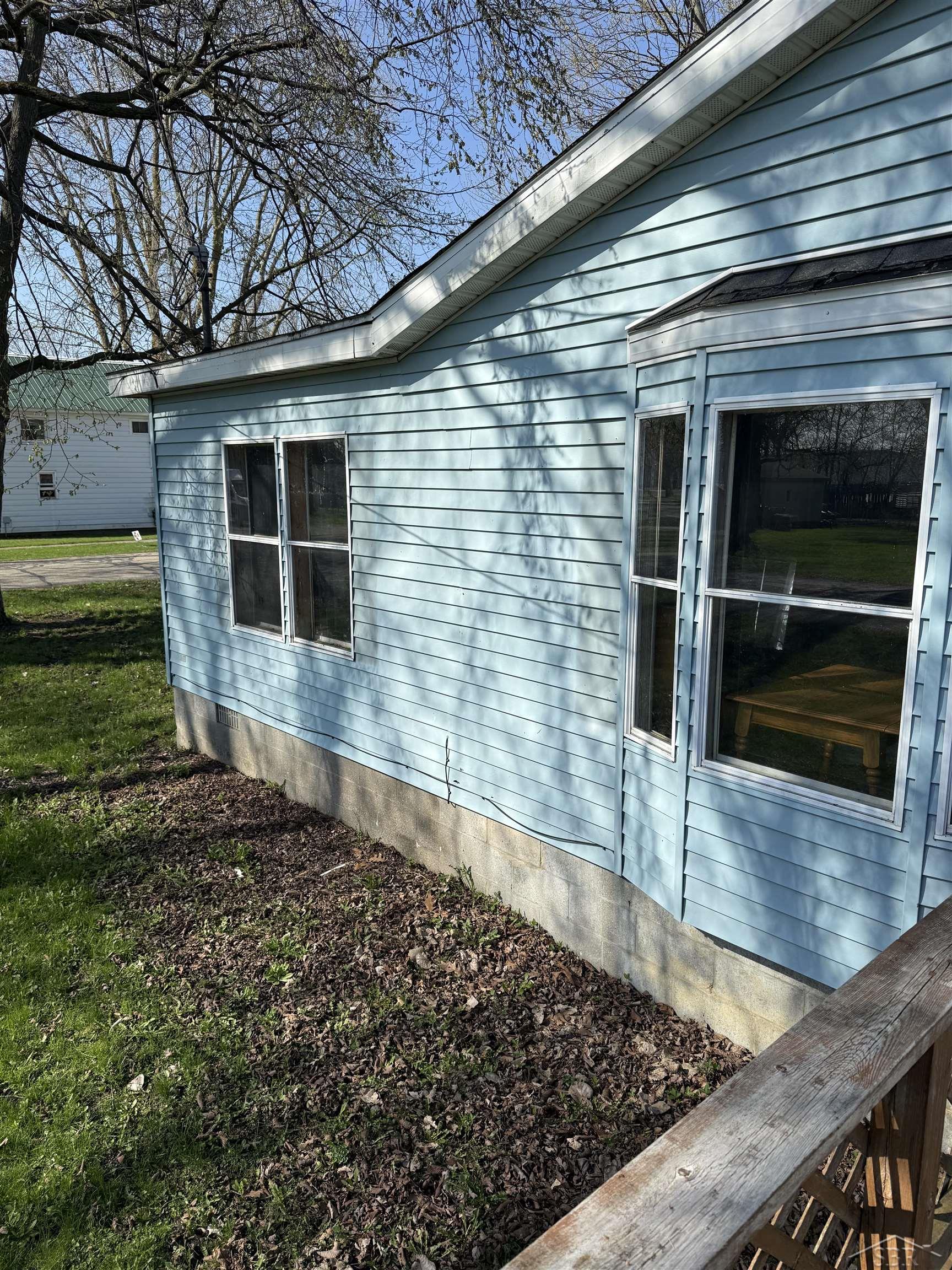 205 North Catherine Street Ithaca, MI 48847 - Photo 1 of 4