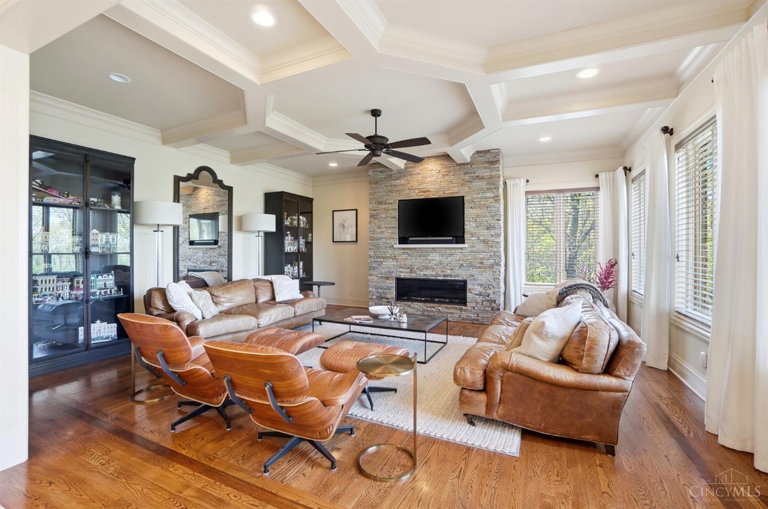 4535 Drake Road Cincinnati, OH 45243 - Photo 27 of 96