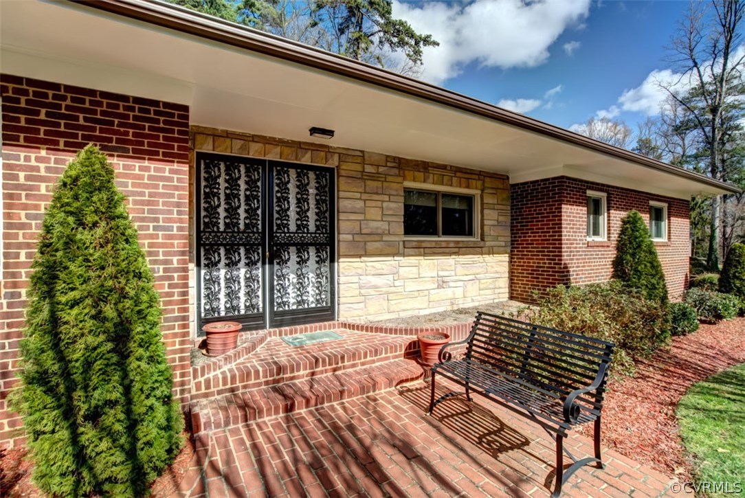204 Wood Road Henrico, VA 23229 - Photo 4 of 40 Gallery Image 4