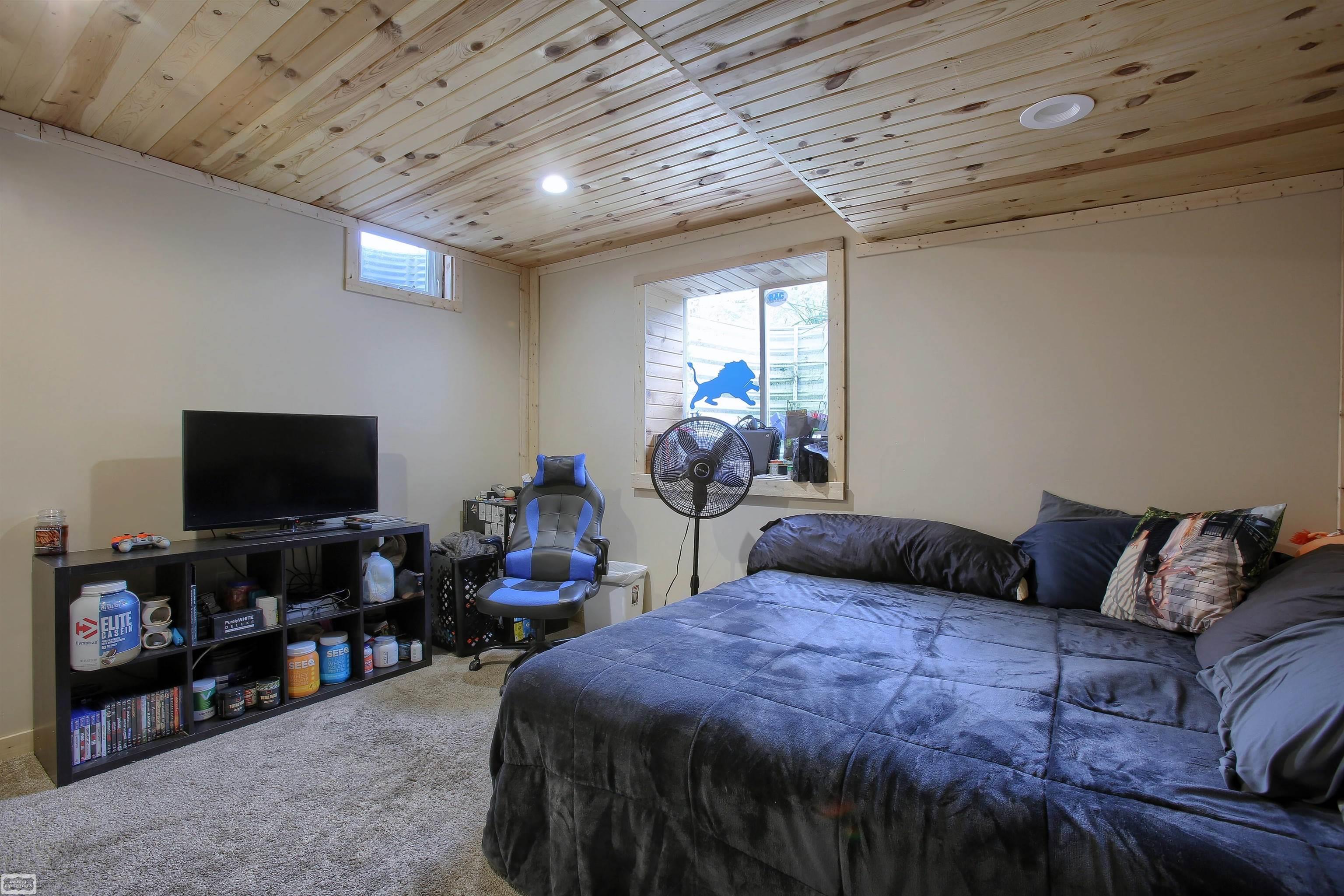71237 Weeks Road Richmond, MI 48062 - Photo 25 of 60 50121889-24.JPG