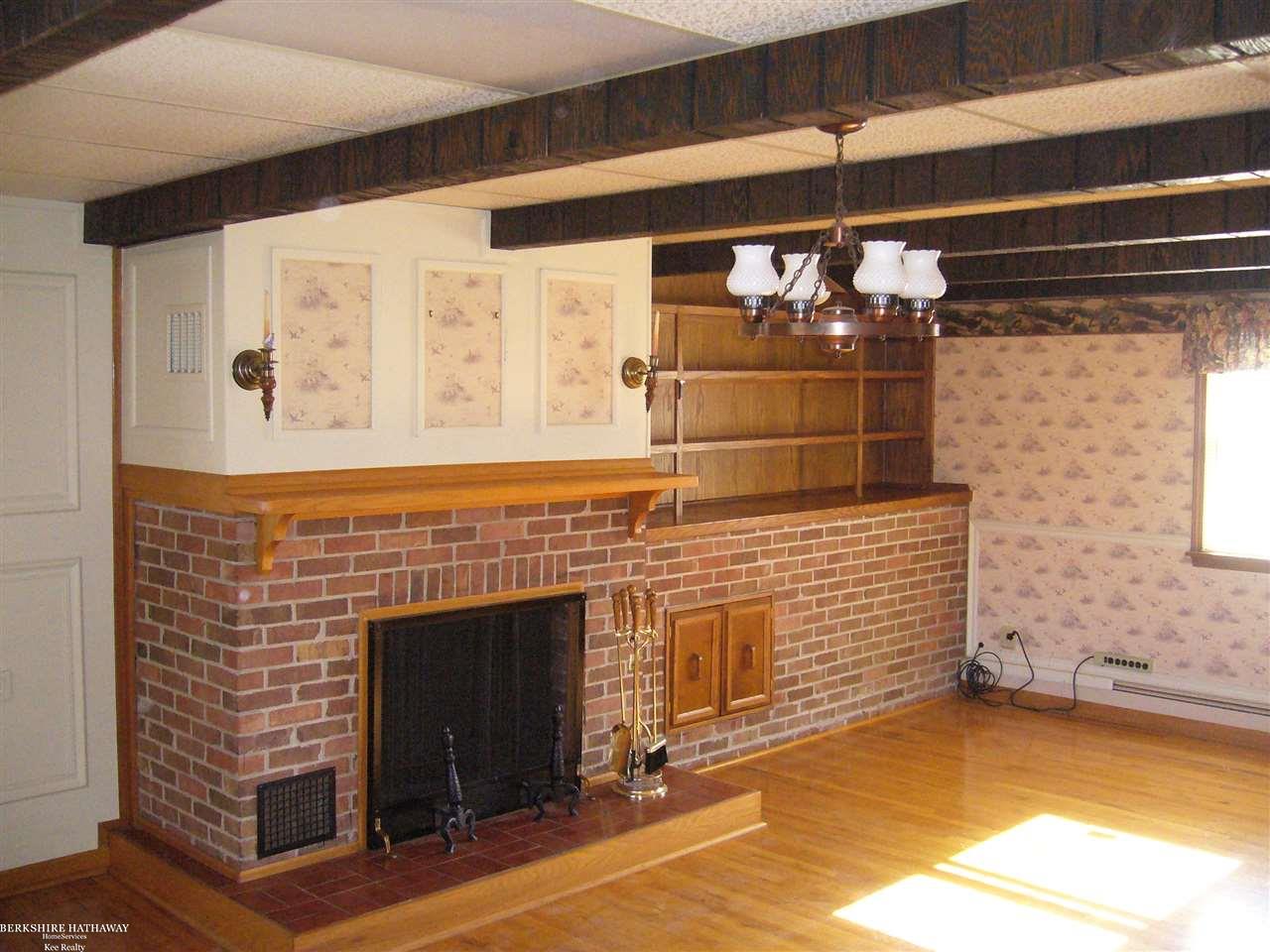 4221 Highland Road Milford, MI 48380 - Photo 5 of 33 50028301-4.JPG