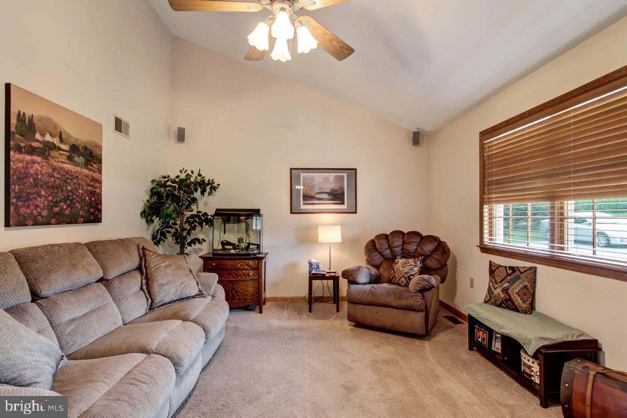1430 Grandview Road Hanover, PA 17331 - Photo 2 of 25