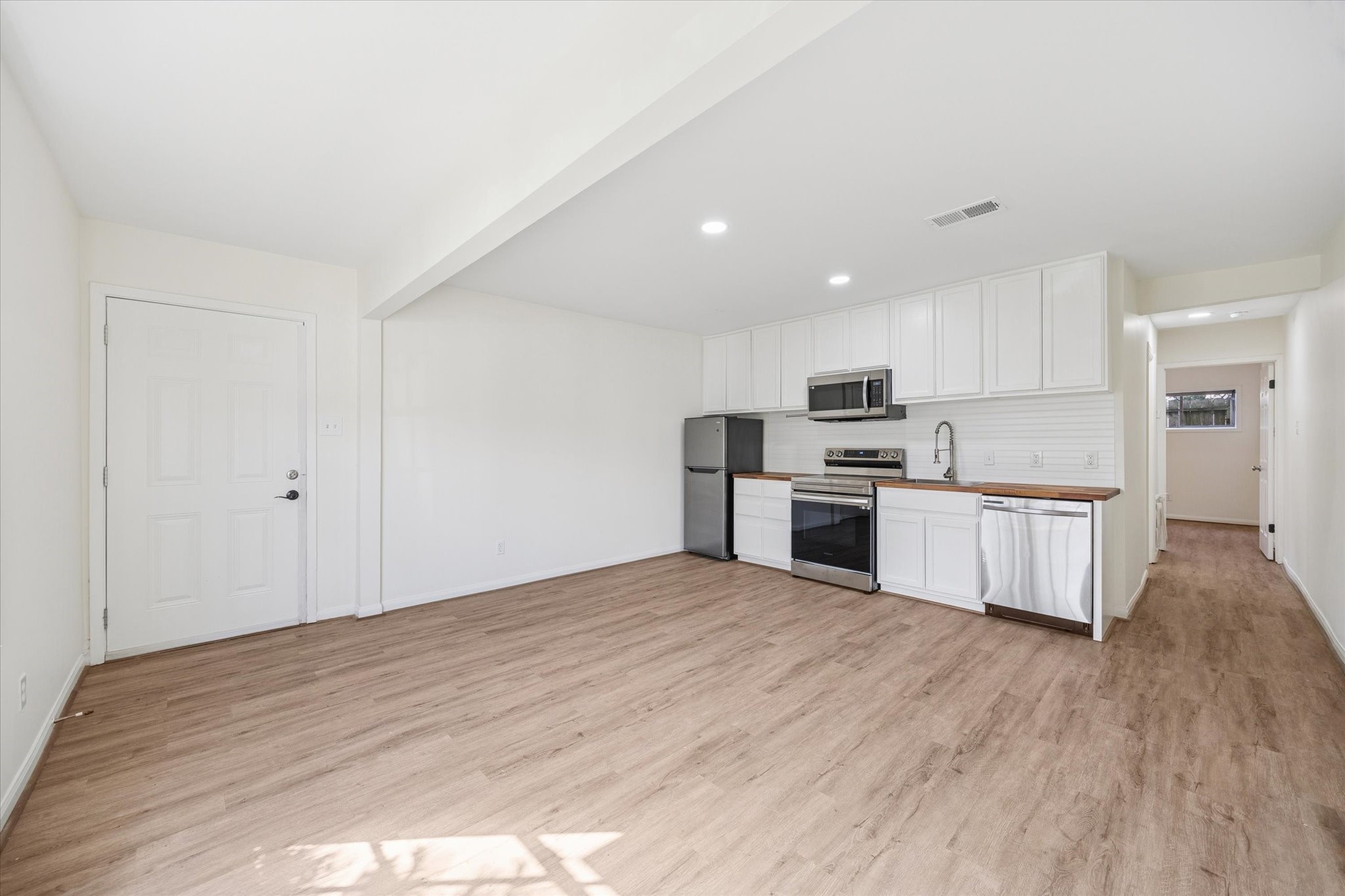 1011 West 10th Street, Unit 3 Houston, TX 77008 - Photo 3 of 11
