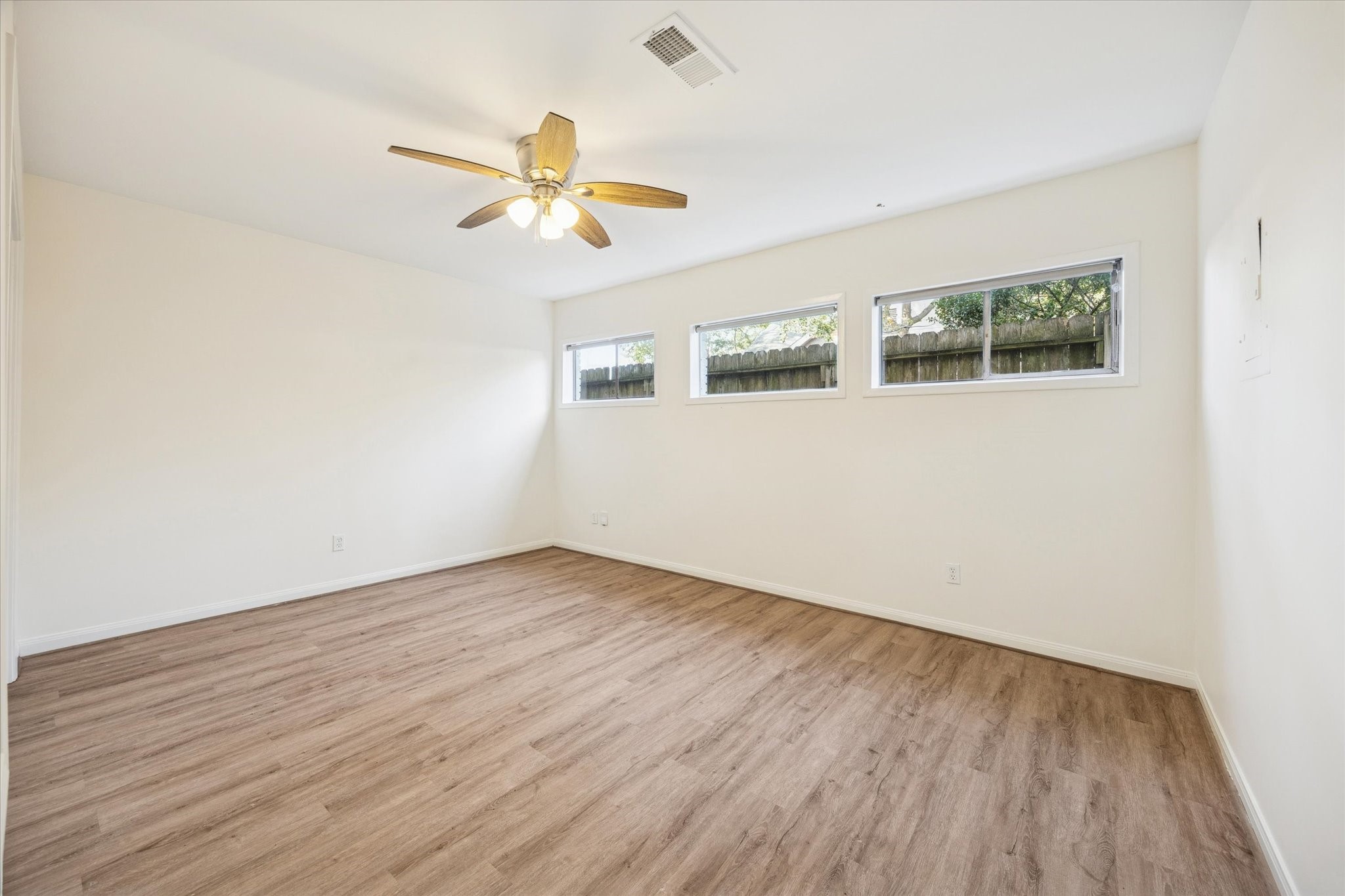 1011 West 10th Street, Unit 3 Houston, TX 77008 - Photo 6 of 11
