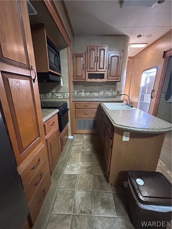 2000 Ramar Road, Unit 493 Bullhead City, AZ 86442 - Photo 8 of 21 Kitchen